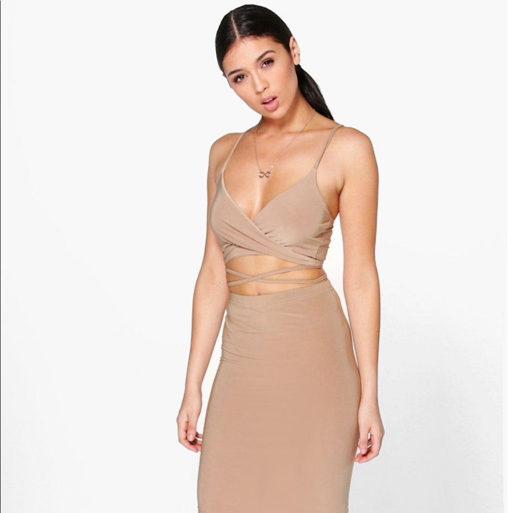 Boohoo tan set